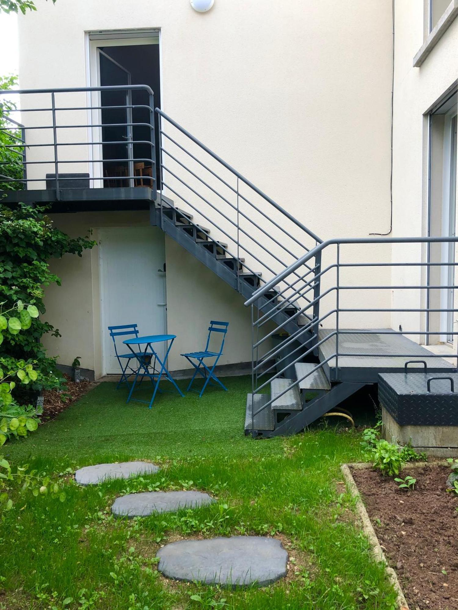 Le Bleu Levant Vaux-Devant-Damloup Exterior foto